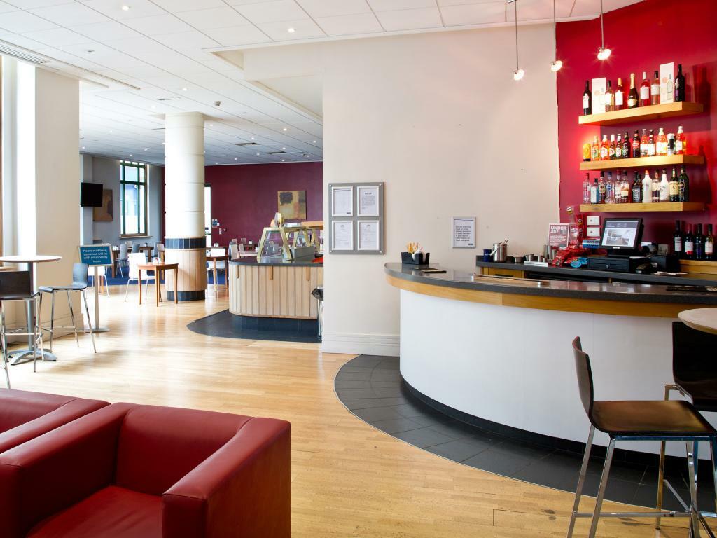 Hickstead Hotel Bolney Extérieur photo